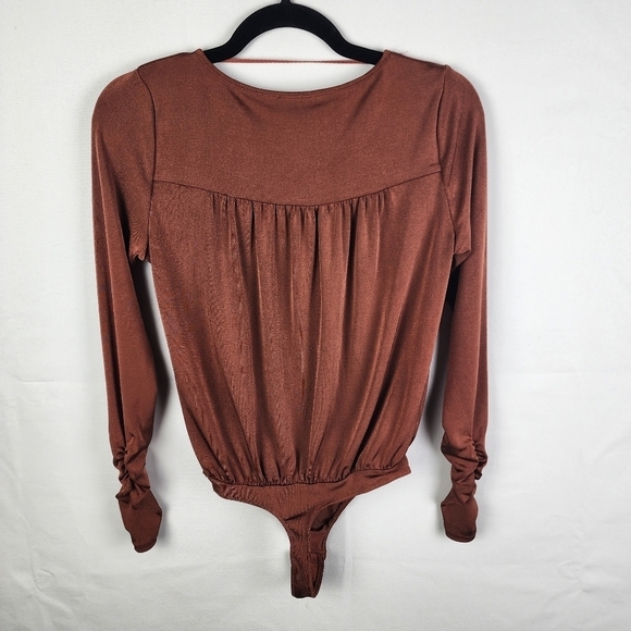Free People Intimately Kaya Bodysuit Size XS Mesa Rust Brown Keyhole Neck - Picture 3 of 8